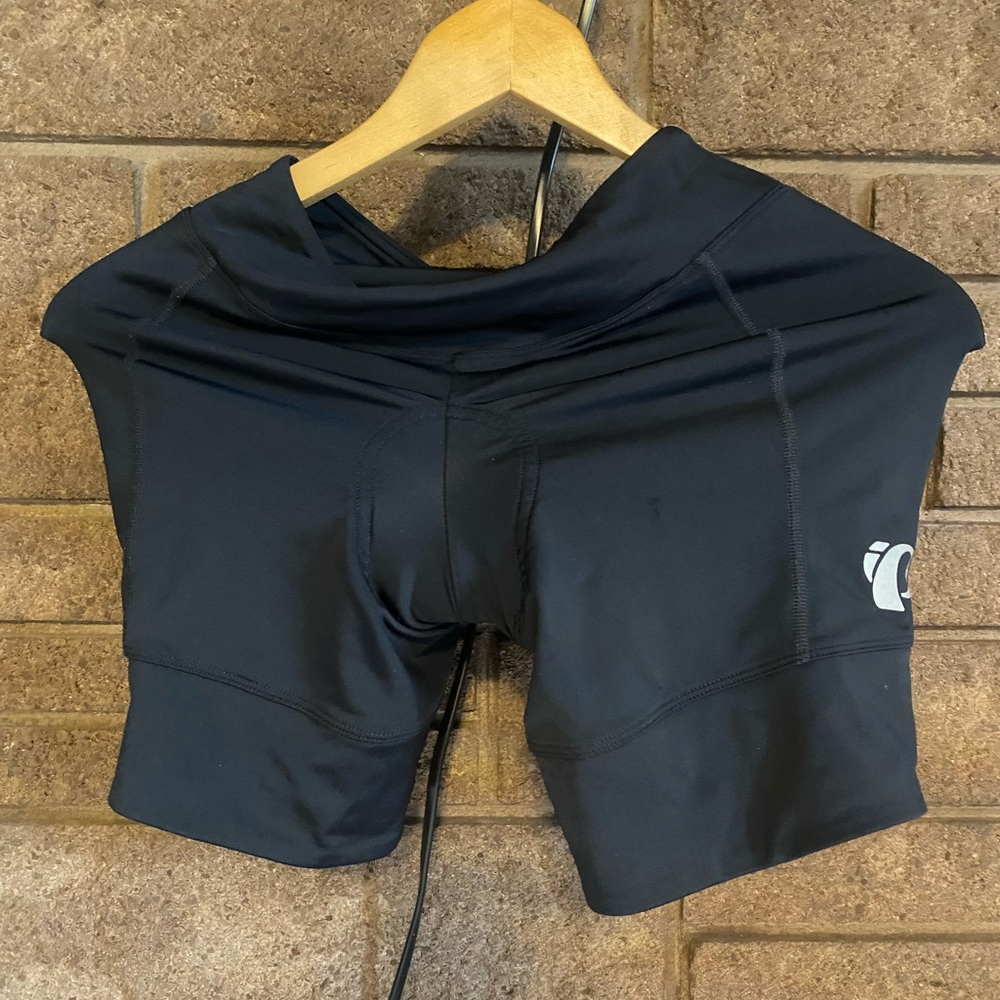 PEARL iZUMi bike shorts - Women’s